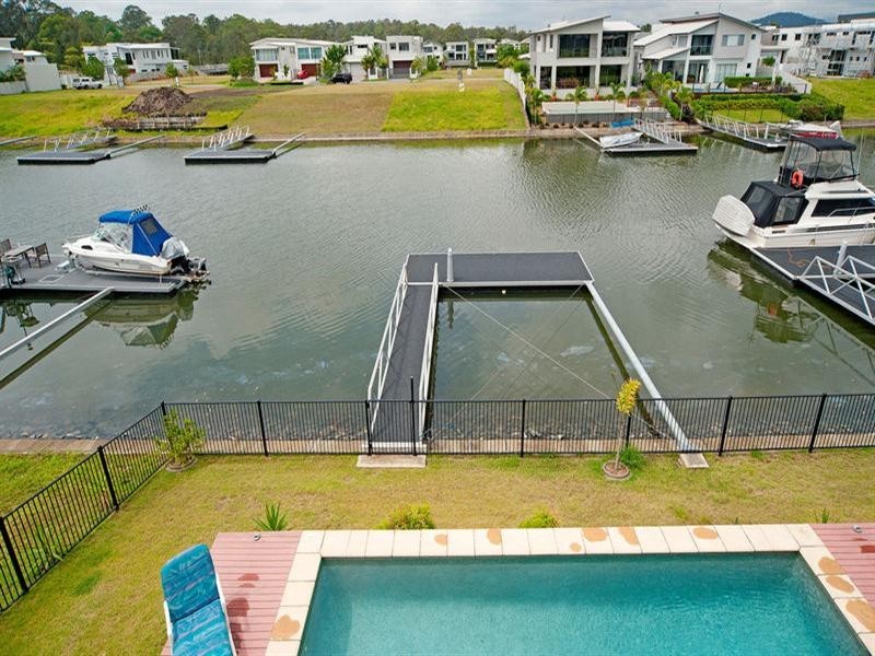 19 Harbourvue Court, Helensvale QLD 4212