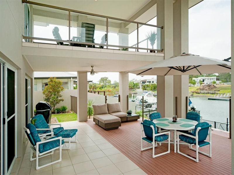 19 Harbourvue Court, Helensvale QLD 4212