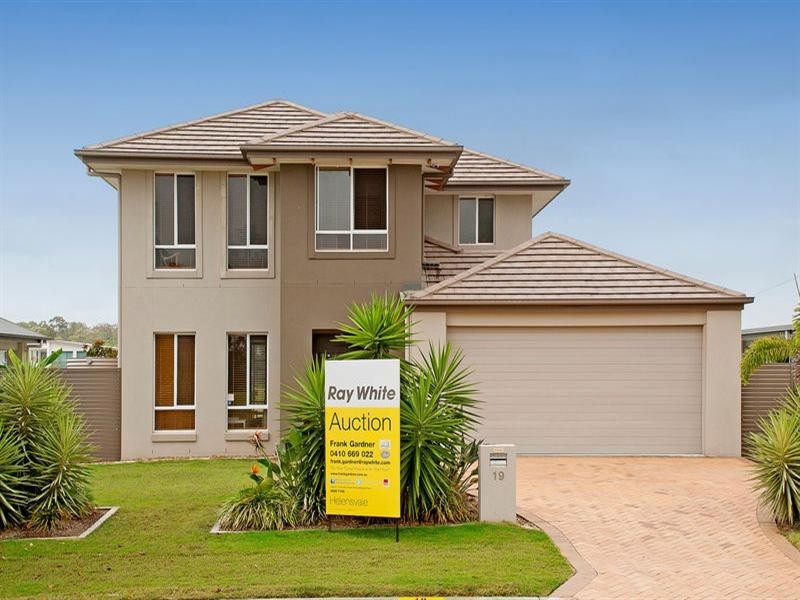 19 Harbourvue Court, Helensvale QLD 4212