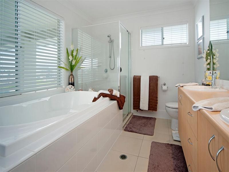 19 Harbourvue Court, Helensvale QLD 4212