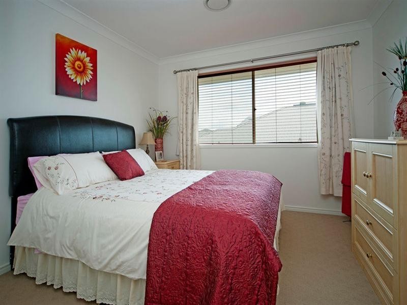19 Harbourvue Court, Helensvale QLD 4212