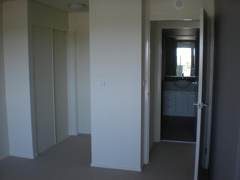 2302/111 Lindfield Drive, Helensvale QLD 4212