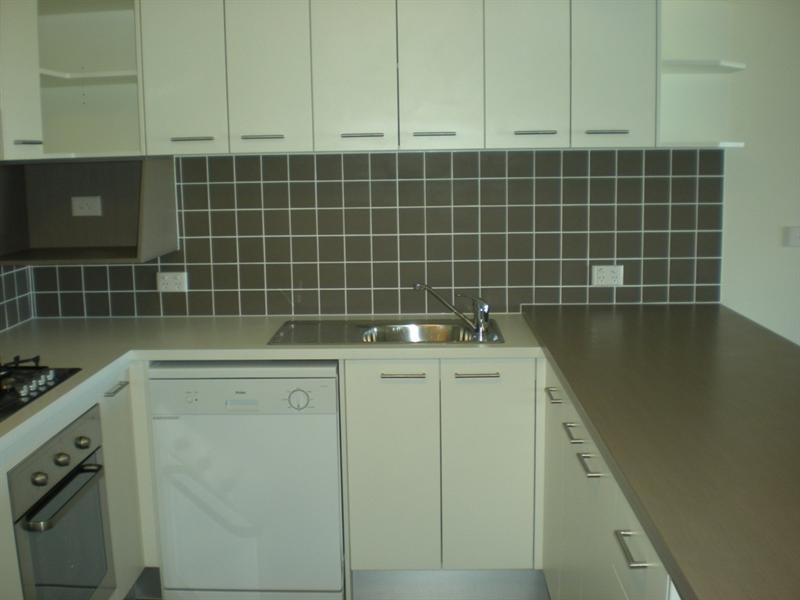 2302/111 Lindfield Drive, Helensvale QLD 4212