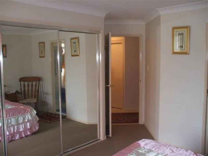 2 Belongil Street, Pacific Pines QLD 4211