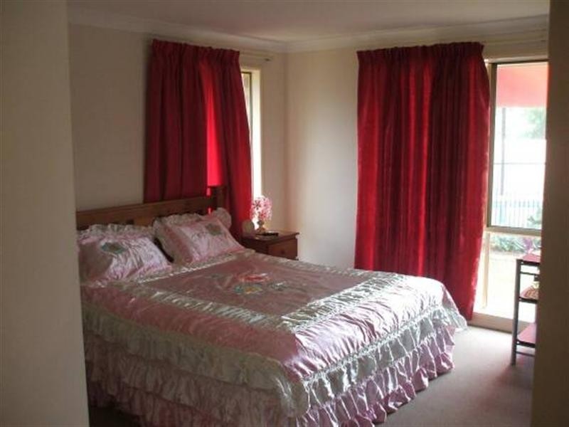 2 Belongil Street, Pacific Pines QLD 4211