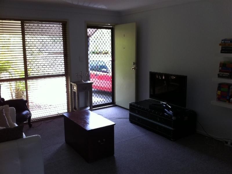 1/11 Napper Road, Arundel QLD 4214