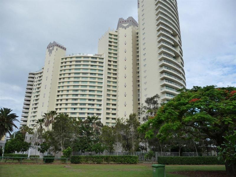29/75 Brighton Parade, Southport QLD 4215