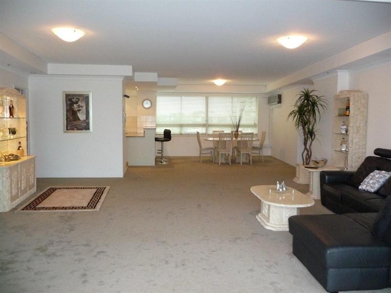 29/75 Brighton Parade, Southport QLD 4215