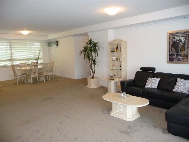 29/75 Brighton Parade, Southport QLD 4215