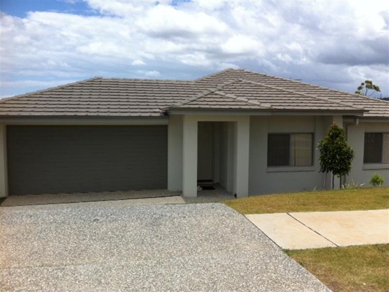 2/47 Fortescue Street, Pacific Pines QLD 4211