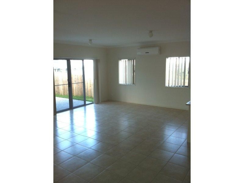 2/47 Fortescue Street, Pacific Pines QLD 4211