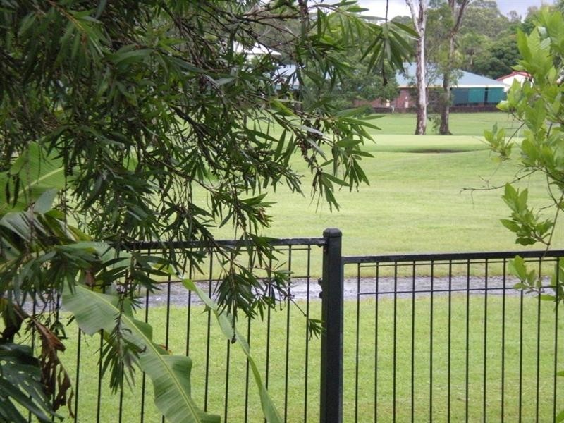 6 Midvale Place, Helensvale QLD 4212