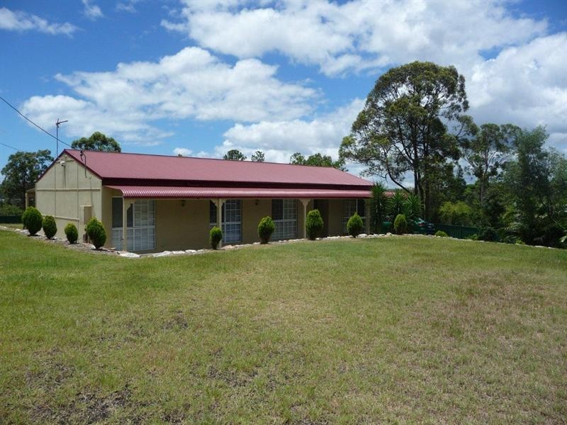 16 Connemara Road, Gaven QLD 4211