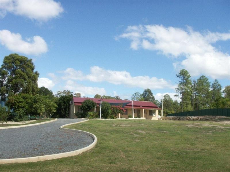 16 Connemara Road, Gaven QLD 4211