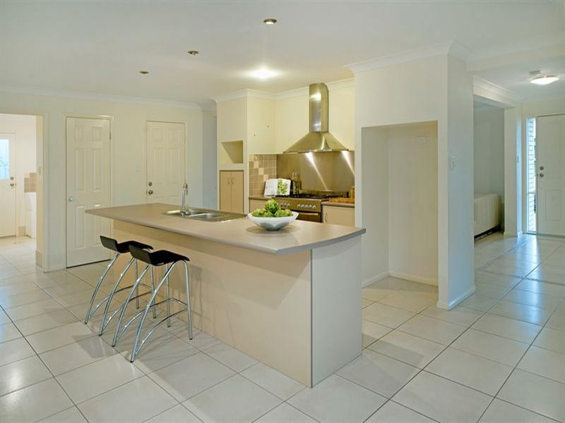 18 Zane Street, Molendinar QLD 4214