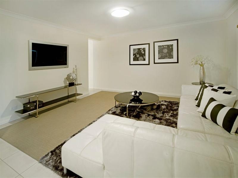 18 Zane Street, Molendinar QLD 4214