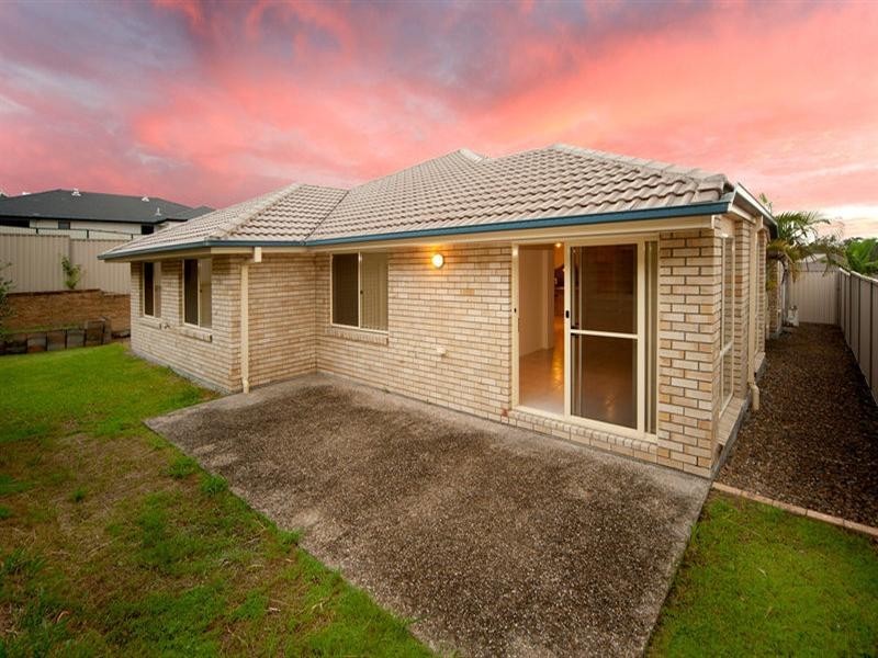 18 Zane Street, Molendinar QLD 4214