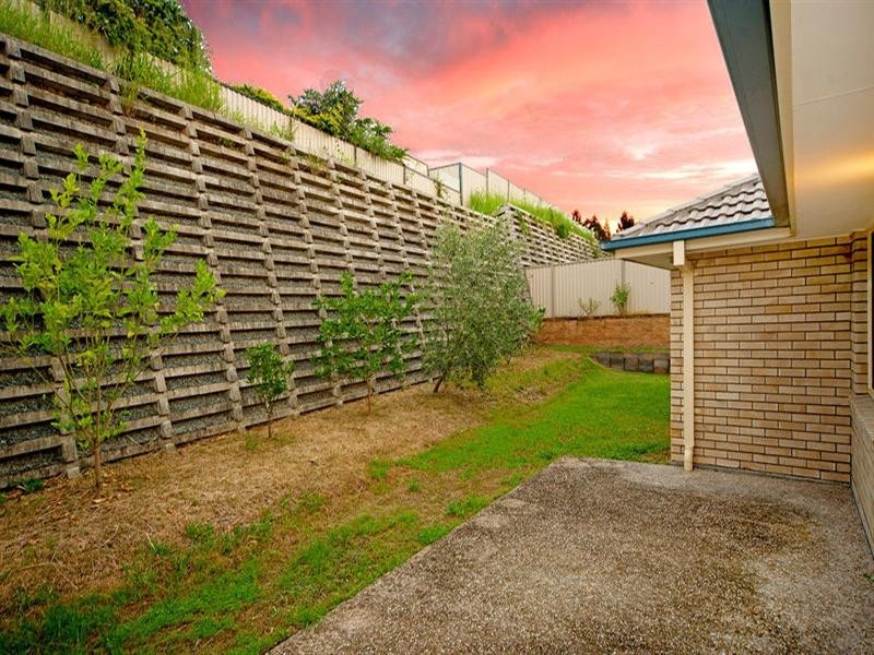 18 Zane Street, Molendinar QLD 4214