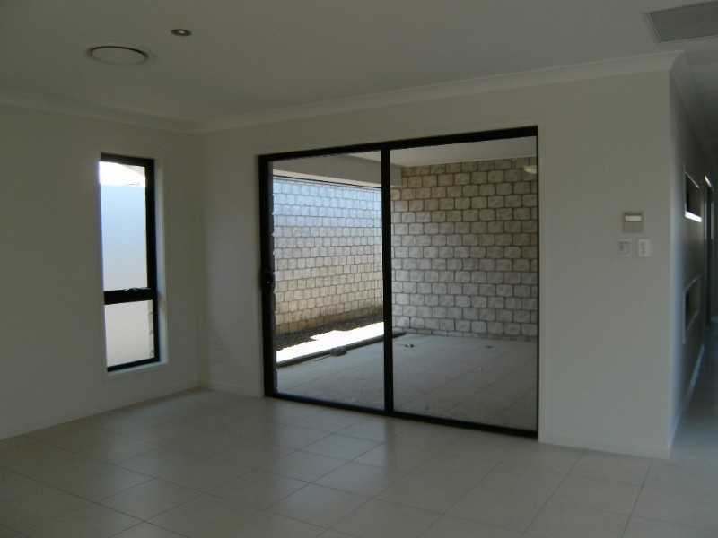 51 The Landings, Upper Coomera QLD 4209