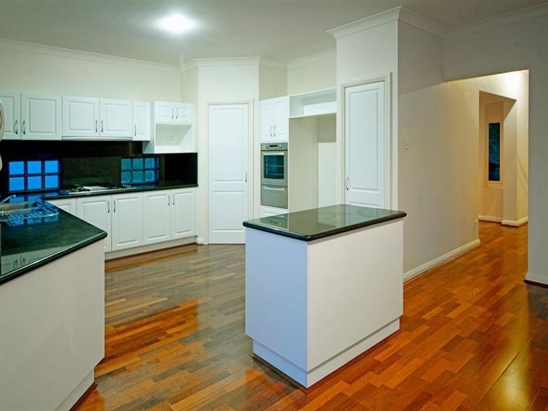 17 Sabrina Avenue, Helensvale QLD 4212