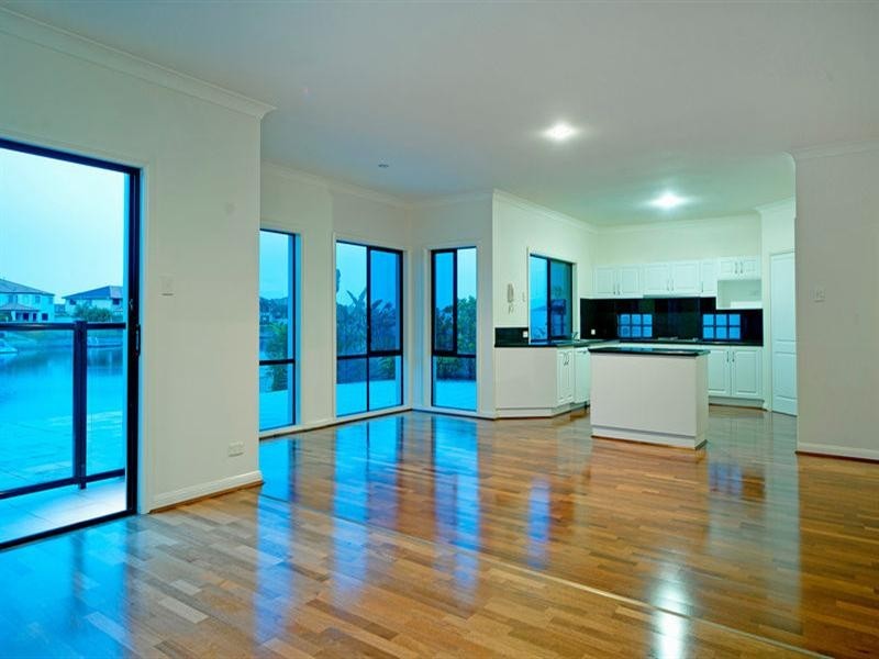 17 Sabrina Avenue, Helensvale QLD 4212