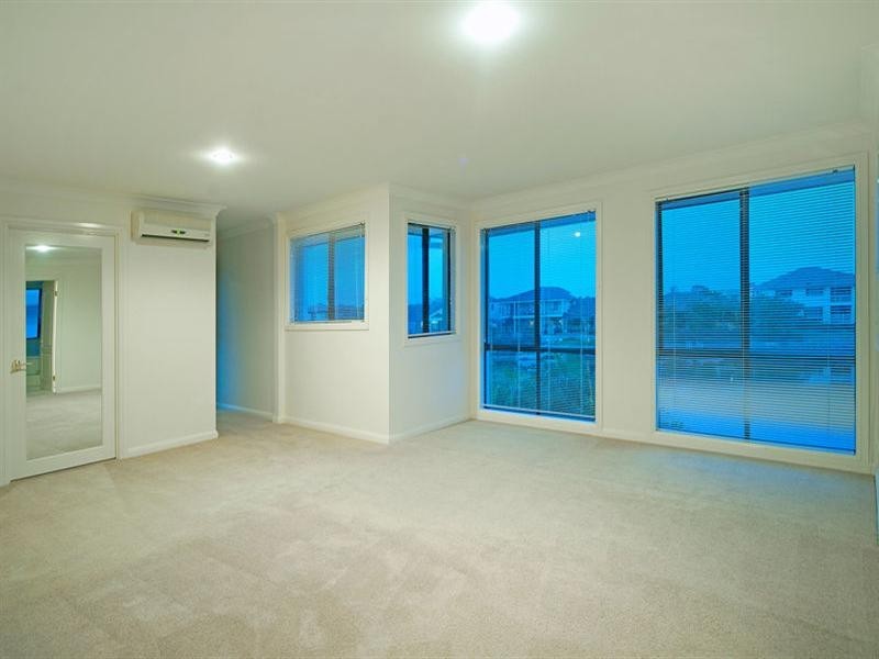 17 Sabrina Avenue, Helensvale QLD 4212