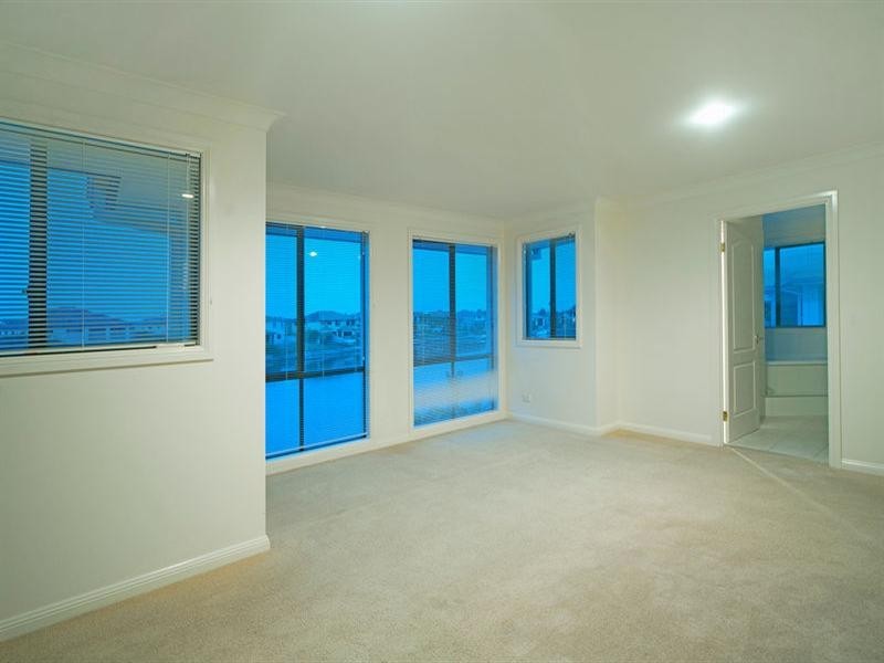 17 Sabrina Avenue, Helensvale QLD 4212