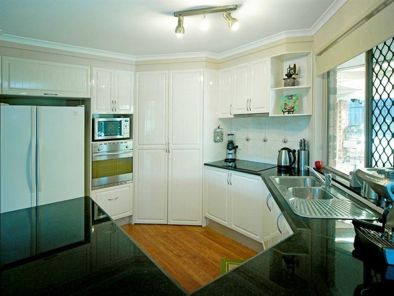 5 Brewer Court, Parkwood QLD 4214