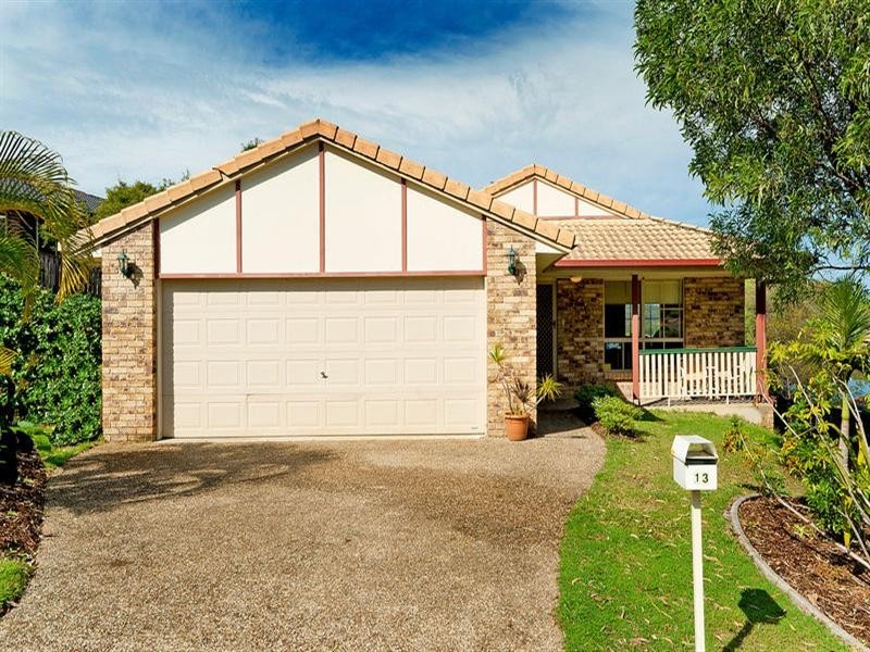 13 Henderson Rise, Pacific Pines QLD 4211