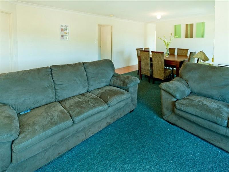 13 Henderson Rise, Pacific Pines QLD 4211