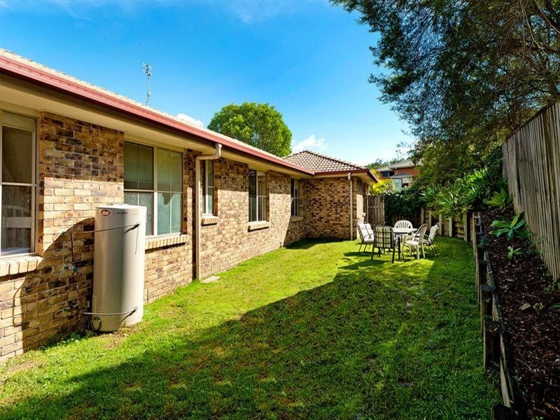 13 Henderson Rise, Pacific Pines QLD 4211