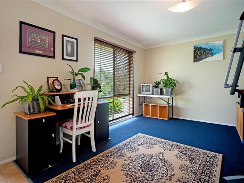 17 Palm Street, Pacific Pines QLD 4211