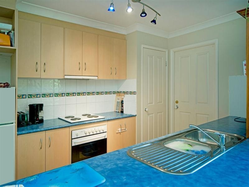 17 Palm Street, Pacific Pines QLD 4211