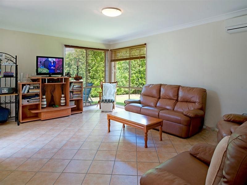 17 Palm Street, Pacific Pines QLD 4211