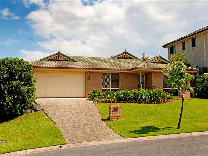 17 Palm Street, Pacific Pines QLD 4211