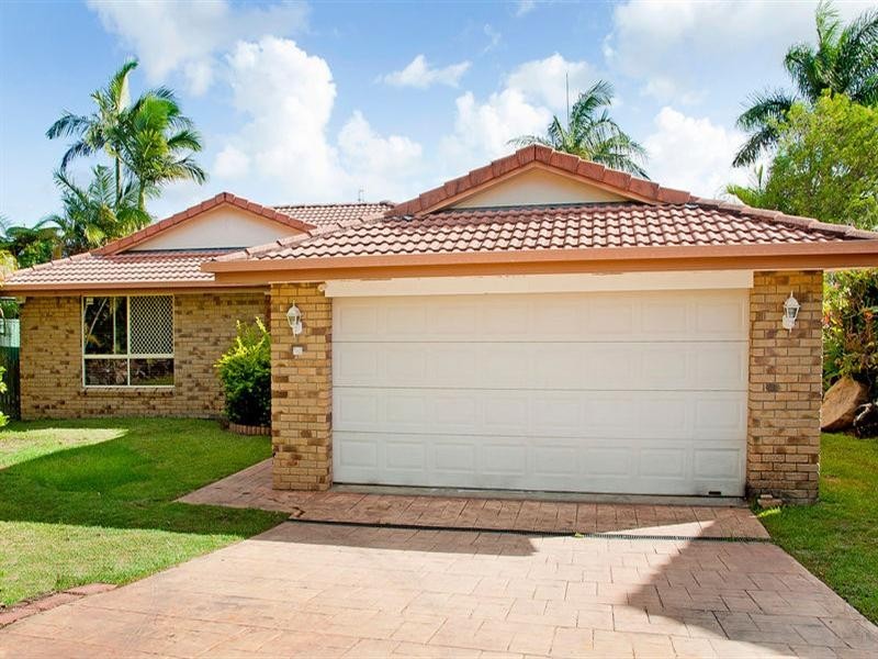 8 Balranald Court, Helensvale QLD 4212