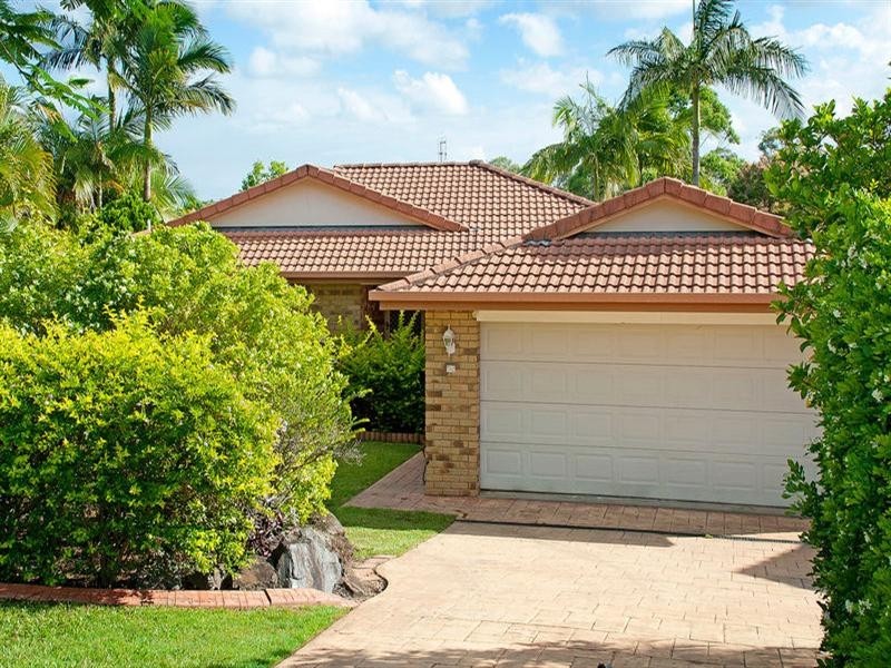 8 Balranald Court, Helensvale QLD 4212