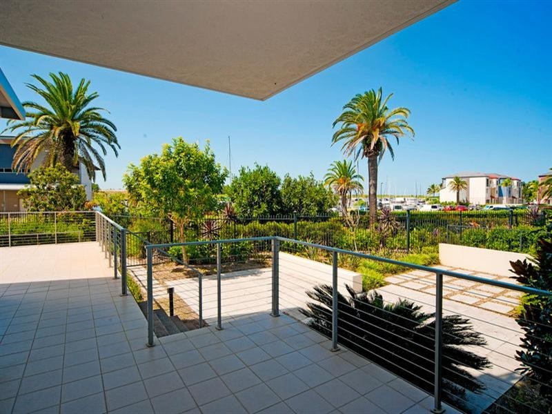 312/64-68 Sickle Avenue, Hope Island QLD 4212