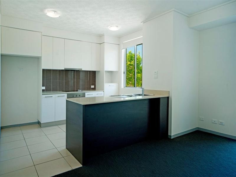 312/64-68 Sickle Avenue, Hope Island QLD 4212