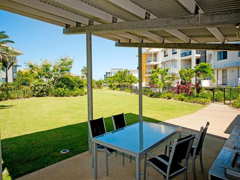 312/64-68 Sickle Avenue, Hope Island QLD 4212