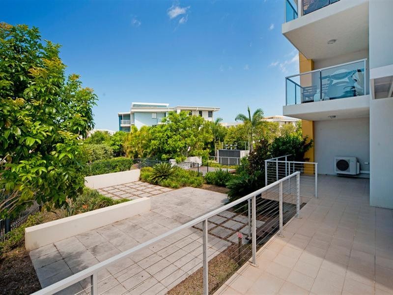 312/64-68 Sickle Avenue, Hope Island QLD 4212