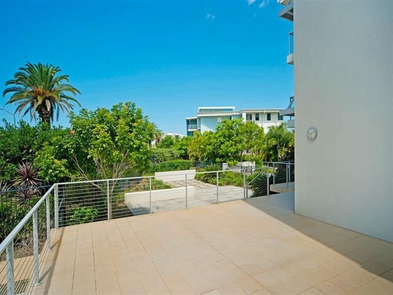 312/64-68 Sickle Avenue, Hope Island QLD 4212