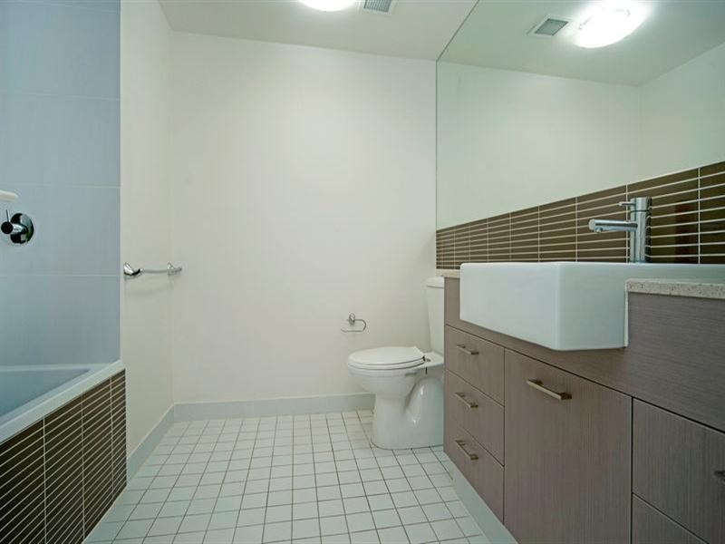 312/64-68 Sickle Avenue, Hope Island QLD 4212