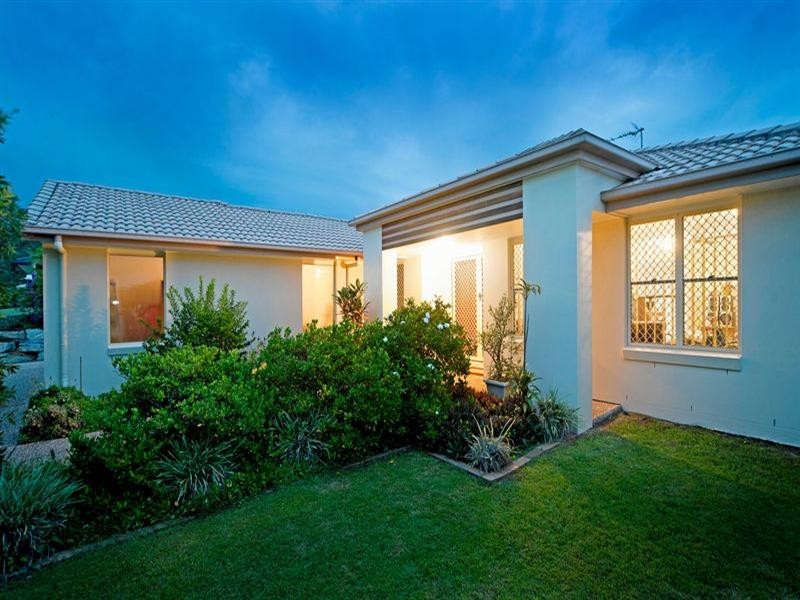 11 Whitely Circuit, Maudsland QLD 4210