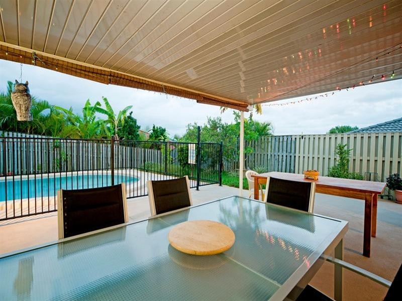 11 Whitely Circuit, Maudsland QLD 4210