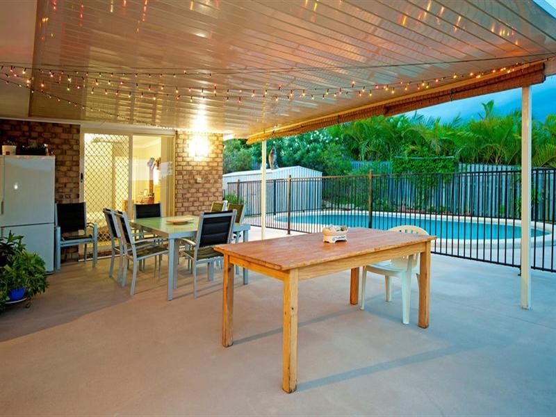 11 Whitely Circuit, Maudsland QLD 4210