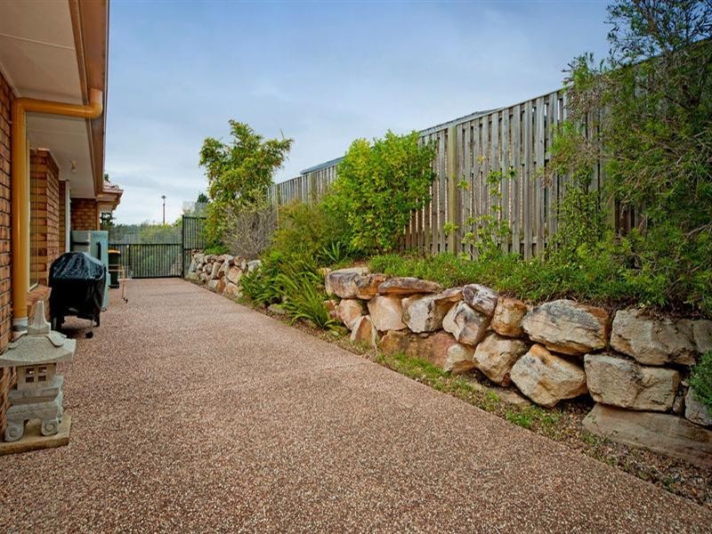 11 Whitely Circuit, Maudsland QLD 4210