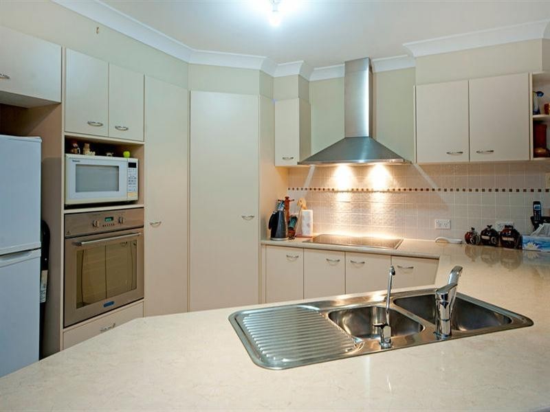 11 Whitely Circuit, Maudsland QLD 4210