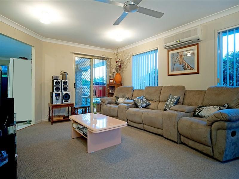 11 Whitely Circuit, Maudsland QLD 4210