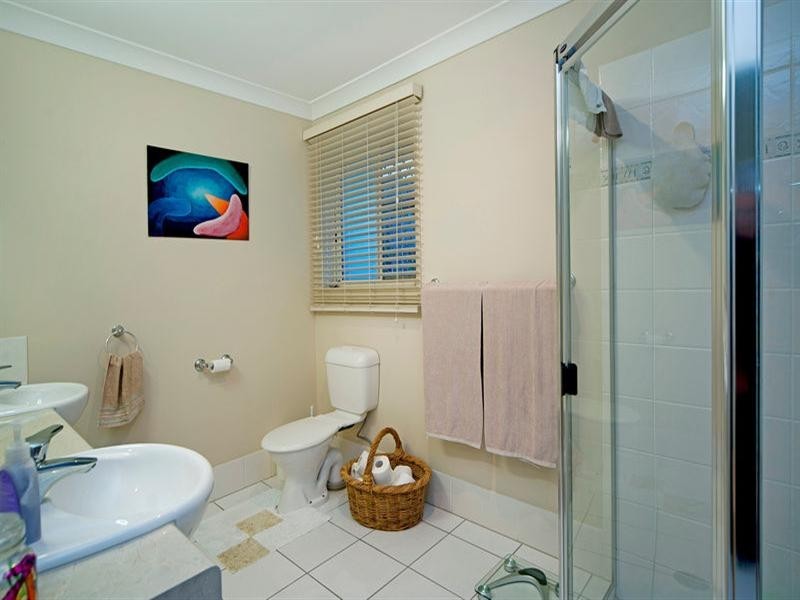 11 Whitely Circuit, Maudsland QLD 4210